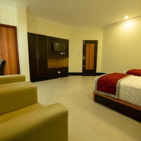 Comfy Luxury Hotel 벵갈루루 외부 사진