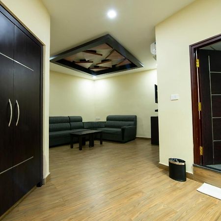 Comfy Luxury Hotel 벵갈루루 외부 사진