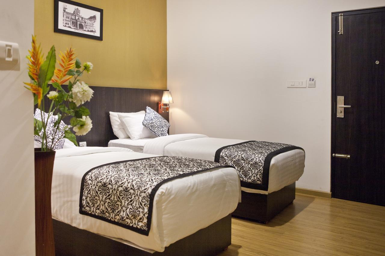 Comfy Luxury Hotel 벵갈루루 외부 사진