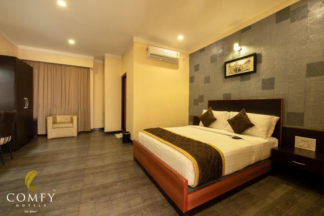 Comfy Luxury Hotel 벵갈루루 외부 사진