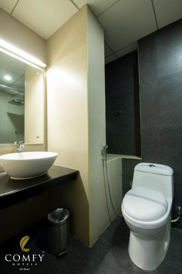 Comfy Luxury Hotel 벵갈루루 외부 사진